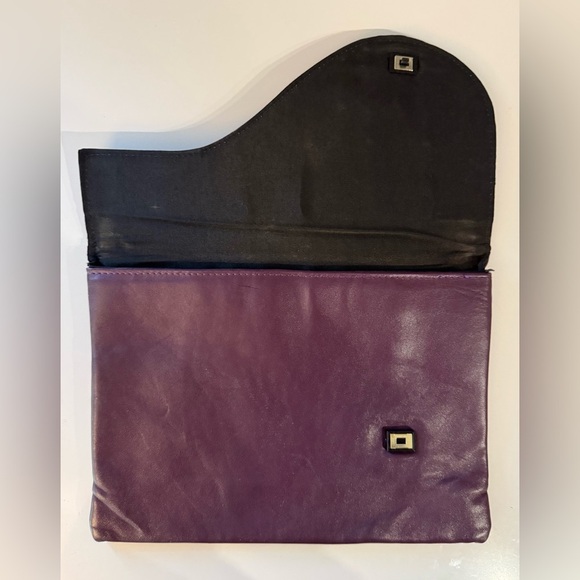 Vintage Purple leather clutch. - Picture 3 of 7